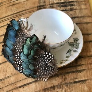 AbiLu Creations Decorative Feather Hair Comb